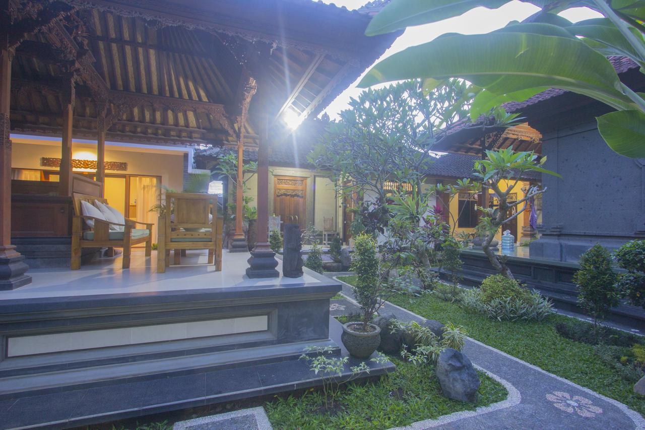 Nang Ade House Hotel Ubud  Ngoại thất bức ảnh